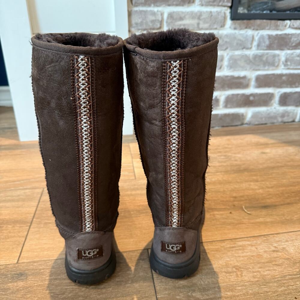 Ugg Women's Classic Chocolate Brown Tall Boots Size 7 - Picture 4 of 9